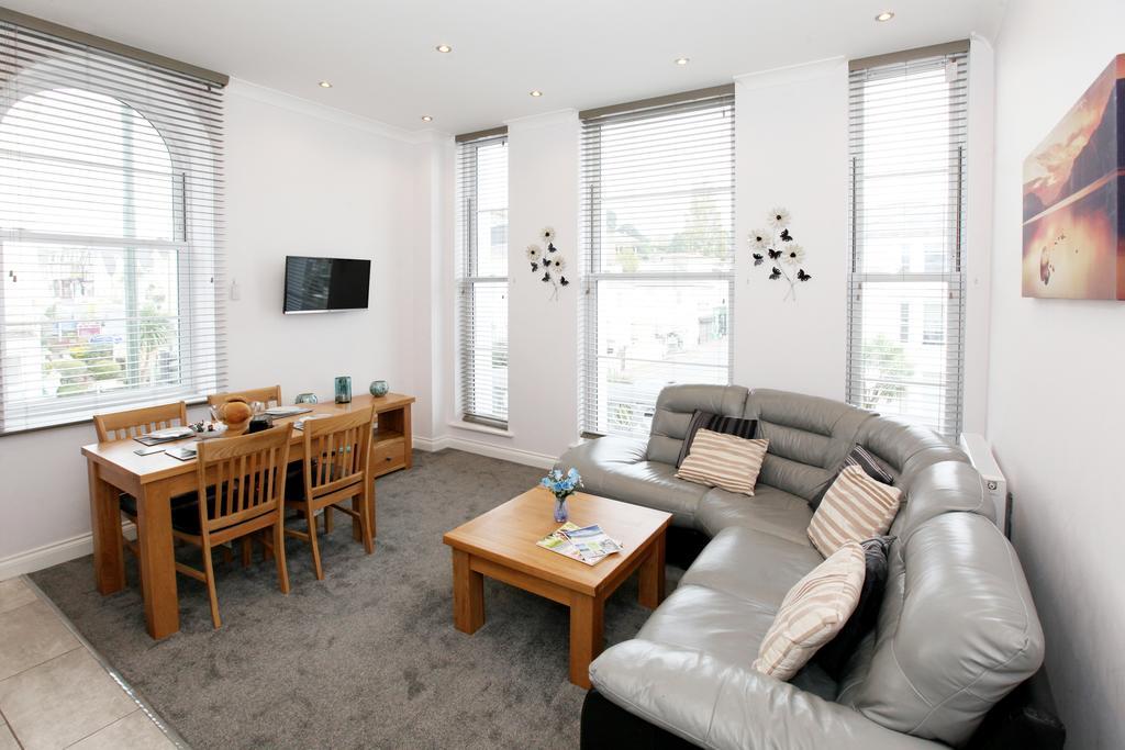 Austens Apartments توركواي المظهر الخارجي الصورة