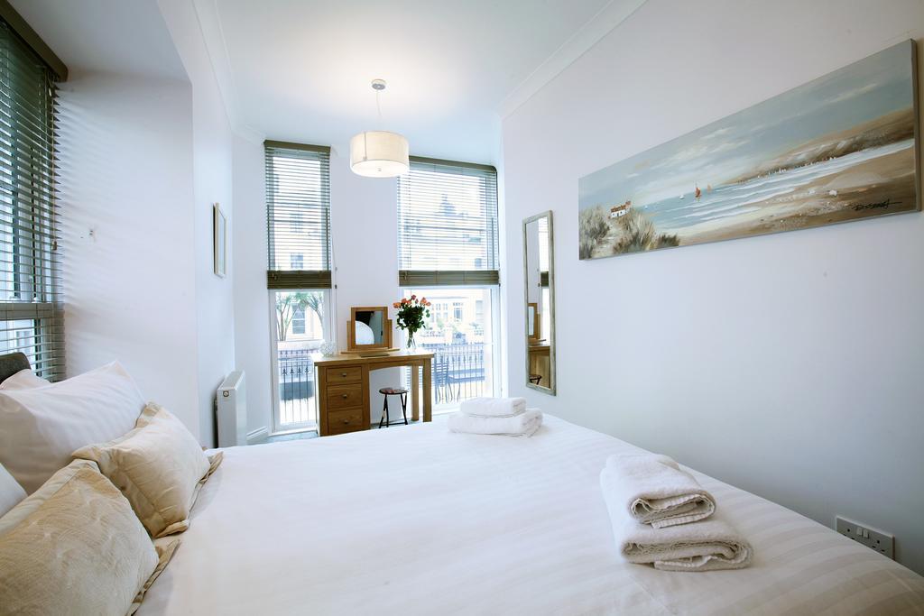 Austens Apartments توركواي المظهر الخارجي الصورة